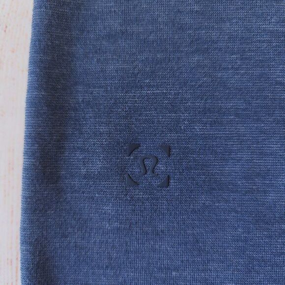 Lululemon Evolution Long Sleeve Polo Shirt Nautical Navy sz L - Picture 9 of 11